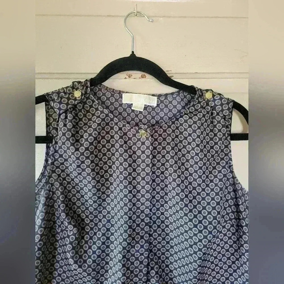 Michael Kors Sleeveless Blouse Button Up Snap Tunic Polka Dots Size 2 Small EUC - Picture 3 of 5